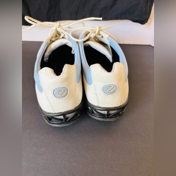 Ecco White and Blue Lace-up Golf Shoes Men’s Size 42 Style 38213 Cleats - Picture 4 of 9